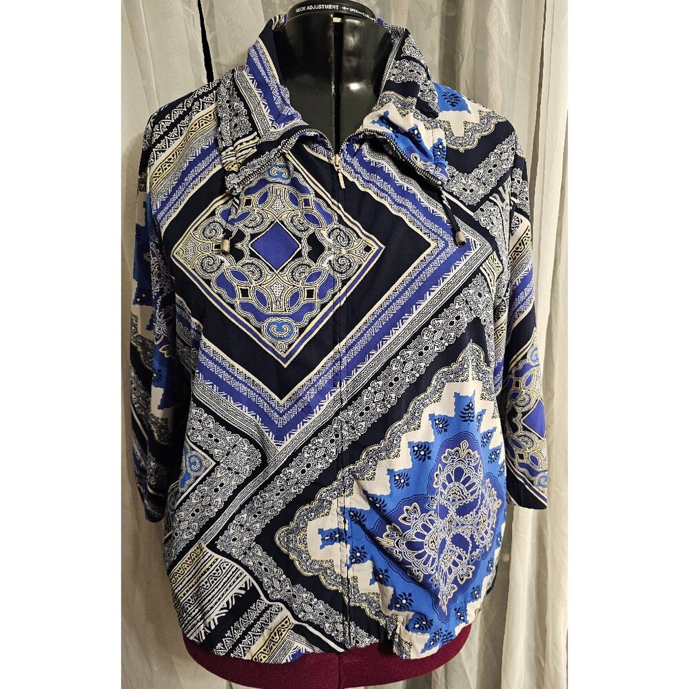 #153 Chico’s Zenergy zippered jacket geometric blue yellow size 3 16/18 Large
